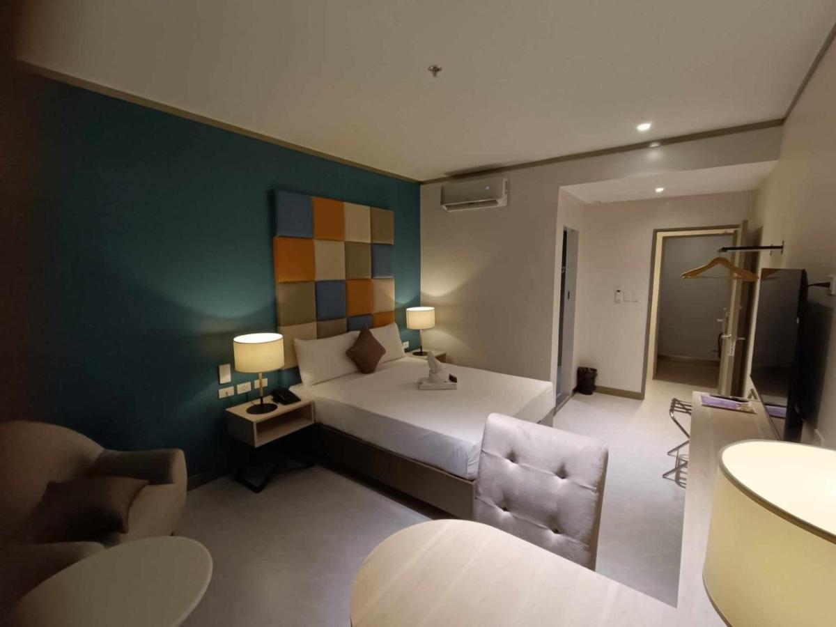 Yes Hotel Imus Cavite Exteriér fotografie